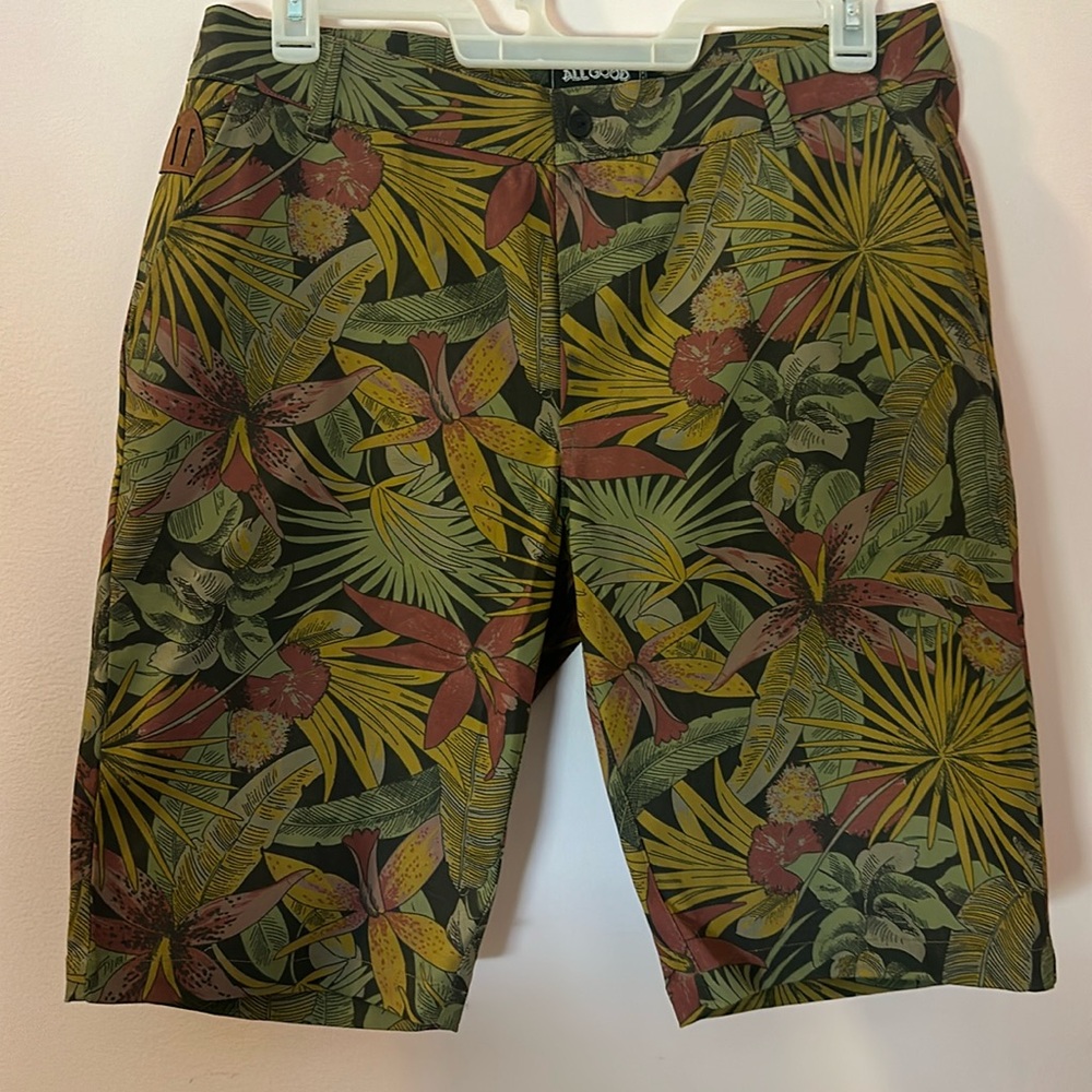 ‘All good’ Men’s XL tropical shorts. Brand new with tags